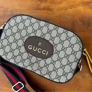Gucci ❤️ Crossbody Bag